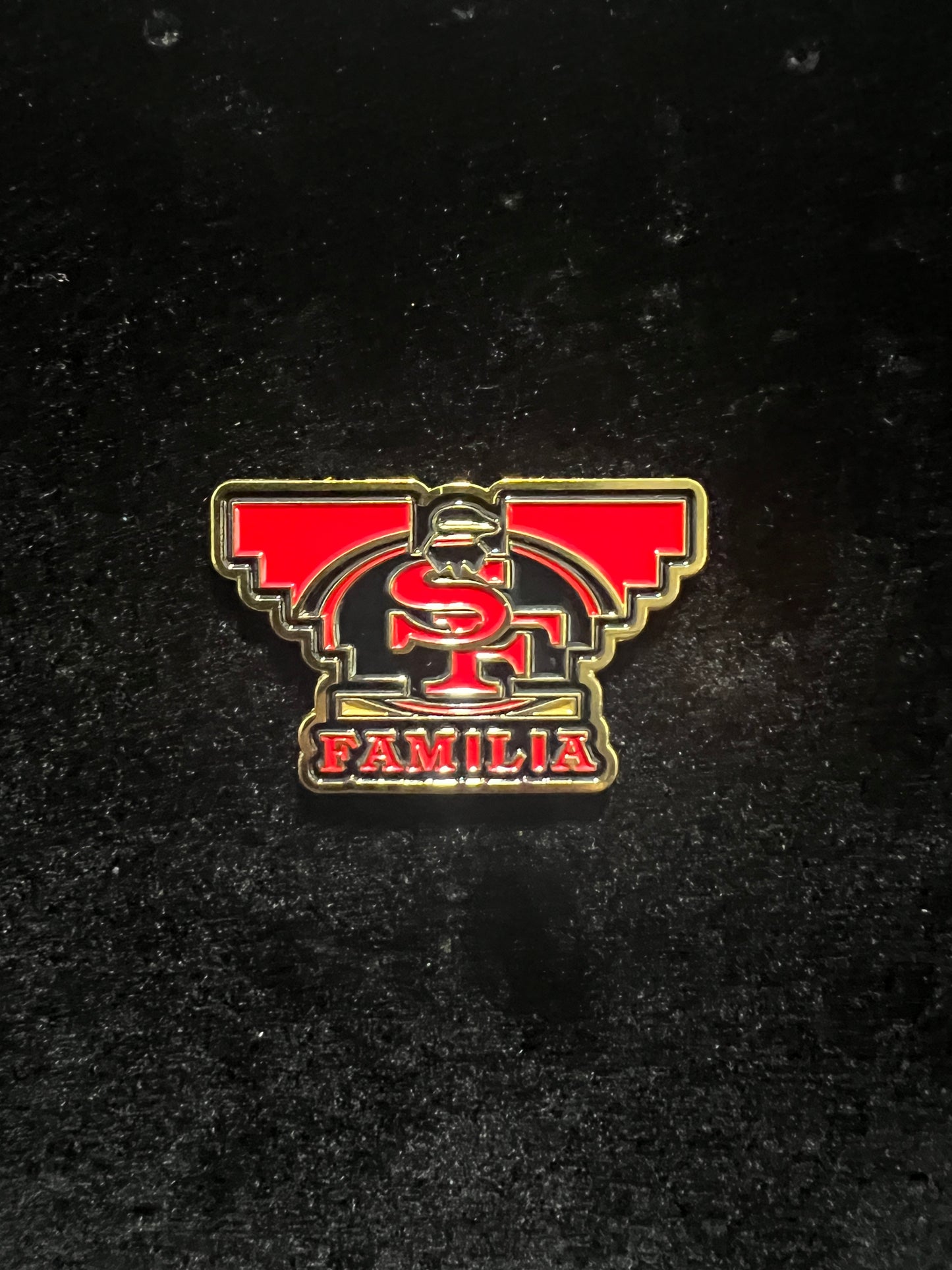 Familia Pin